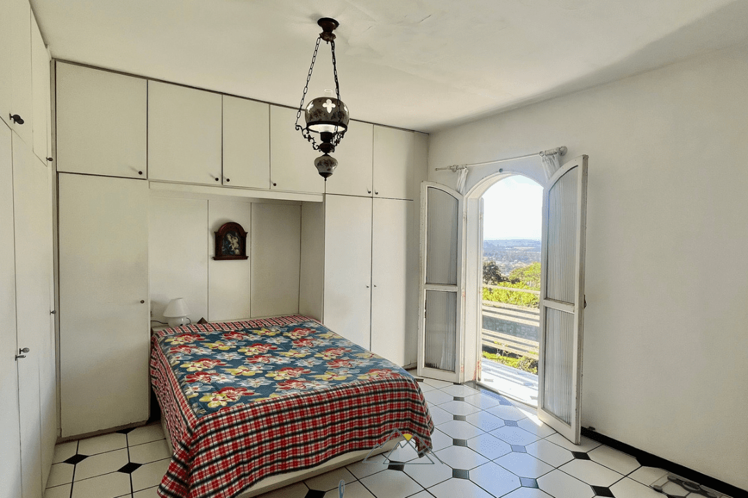 18CFC880-905E-43F0-B035-1B9B87CE61C0