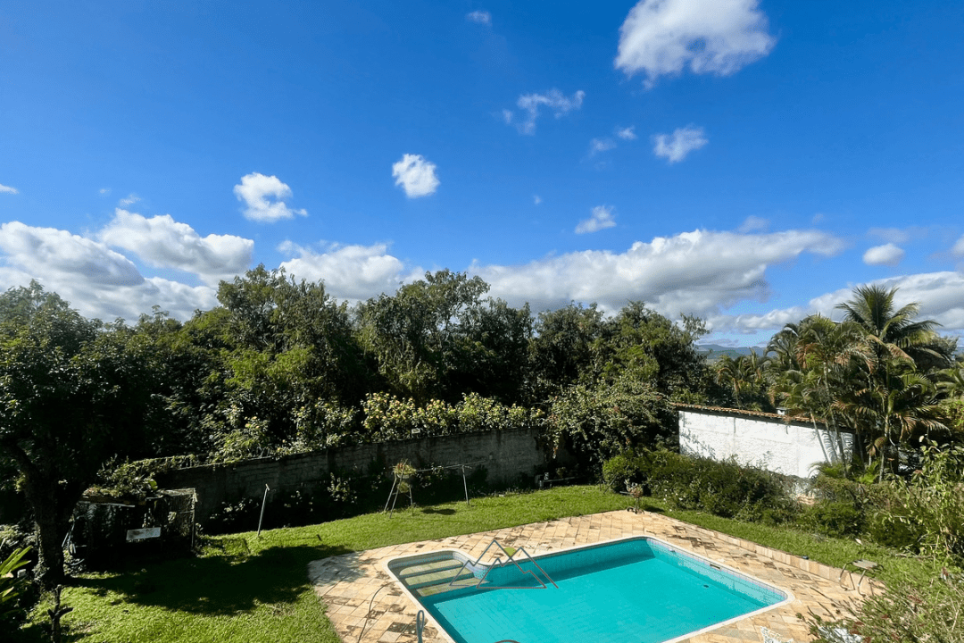 CB611B8A-5A20-4CA8-BD30-864C92D7A3F5