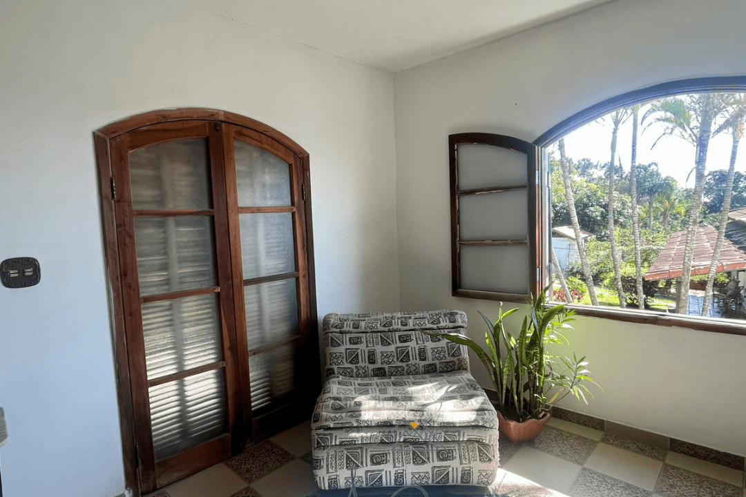 D66686E7-3BC5-4C03-BFE7-847301C1EA56