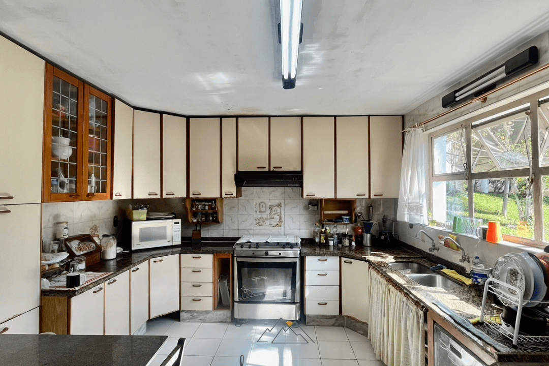 DAEAA092-2C48-45FE-904F-BDDC34EB058C