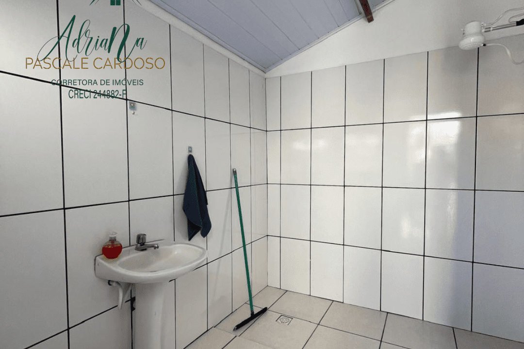 9_20250617_165213_0008